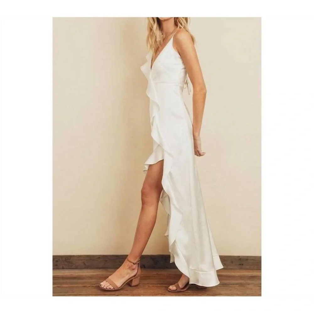 DRESS FORUM kelsey asymmetrical ruffle hem maxi dress in white 4 - Picture 3 of 12
